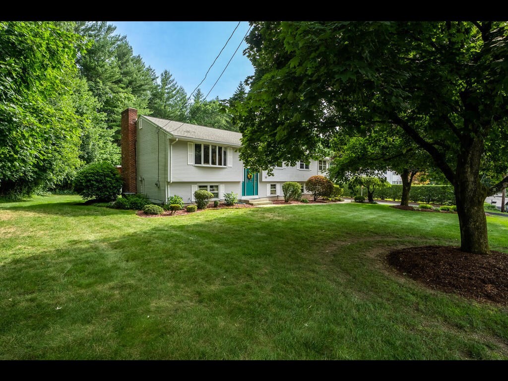 22 Blacksmith Road Wilbraham, MA 01095 - Photo 2 of 28