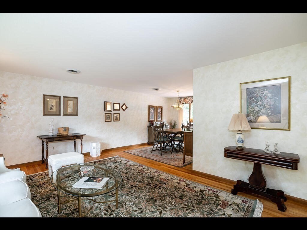22 Blacksmith Road Wilbraham, MA 01095 - Photo 4 of 28
