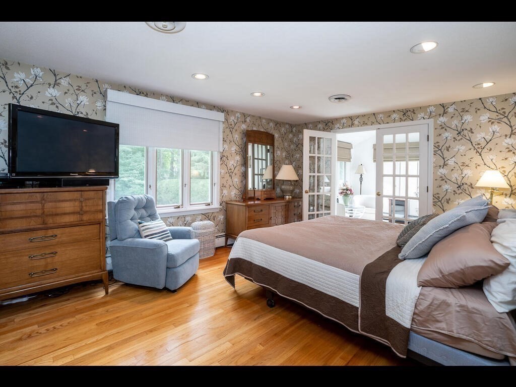 22 Blacksmith Road Wilbraham, MA 01095 - Photo 9 of 28