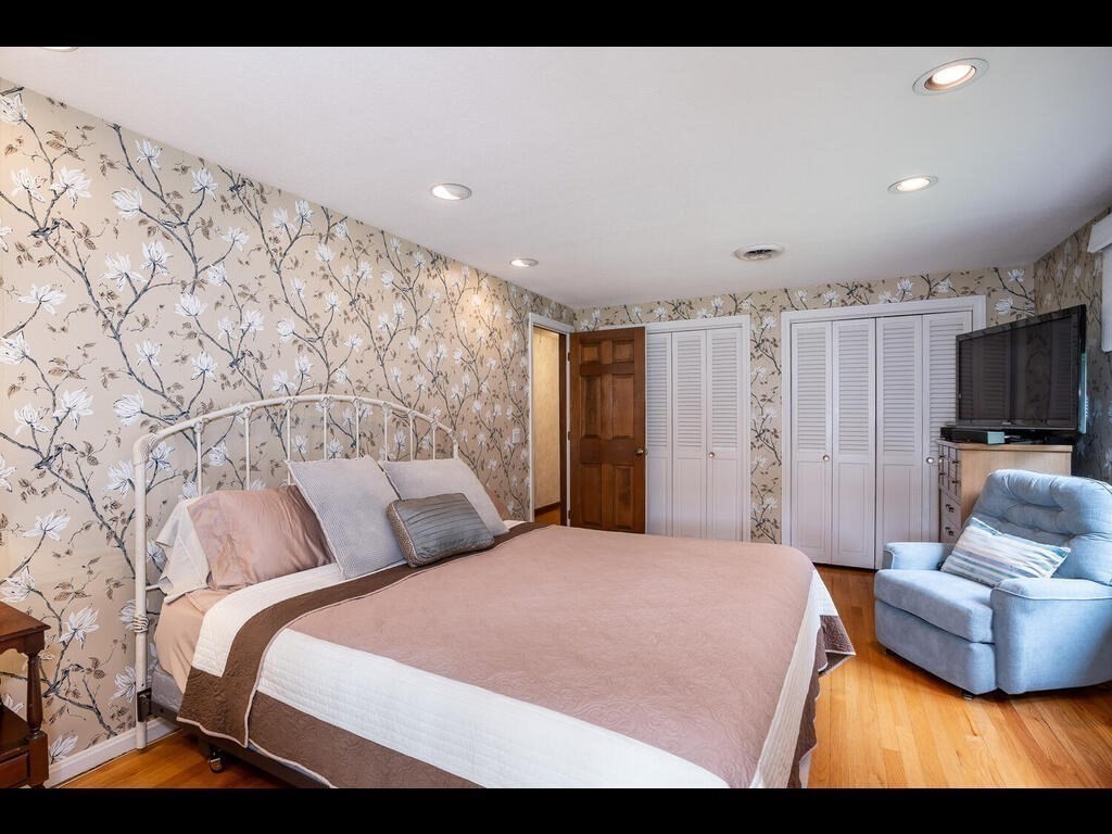 22 Blacksmith Road Wilbraham, MA 01095 - Photo 10 of 28