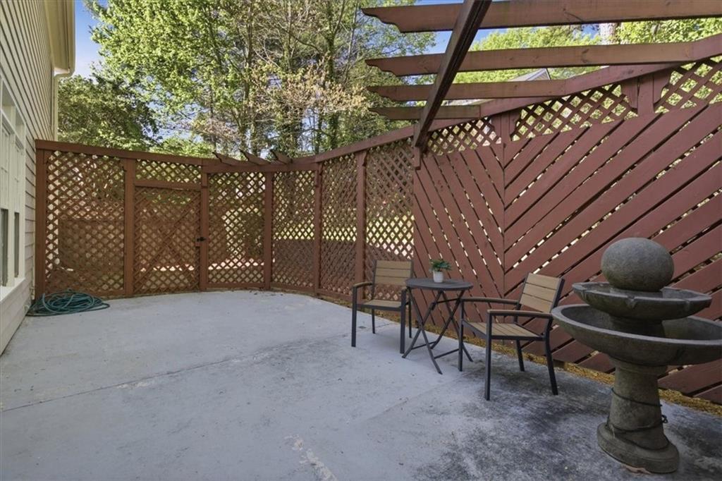 220 Ridge Point Court Alpharetta, GA 30022 - Photo 13 of 48