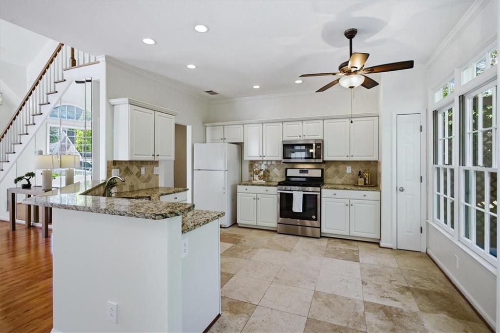 220 Ridge Point Court Alpharetta, GA 30022 - Photo 15 of 48