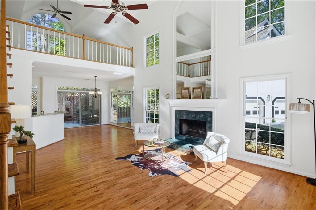 220 Ridge Point Court Alpharetta, GA 30022 - Photo 5 of 48