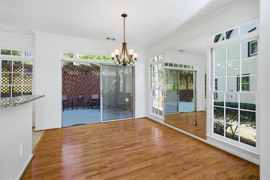 220 Ridge Point Court Alpharetta, GA 30022 - Photo 10 of 48