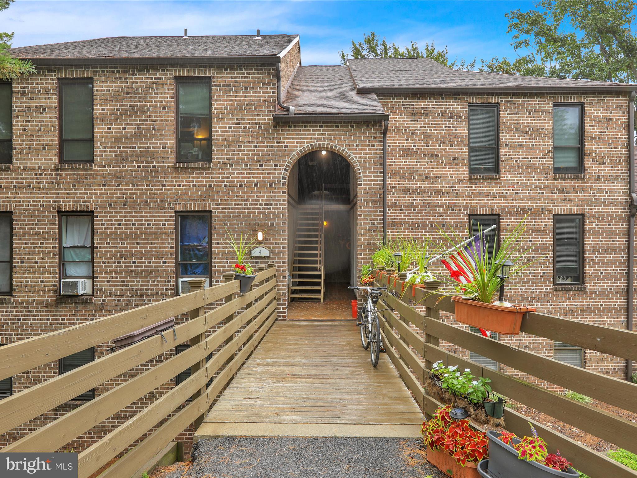 4 Fairway Road, Unit D Reading, PA 19607 - Photo 1 of 20 360_7619