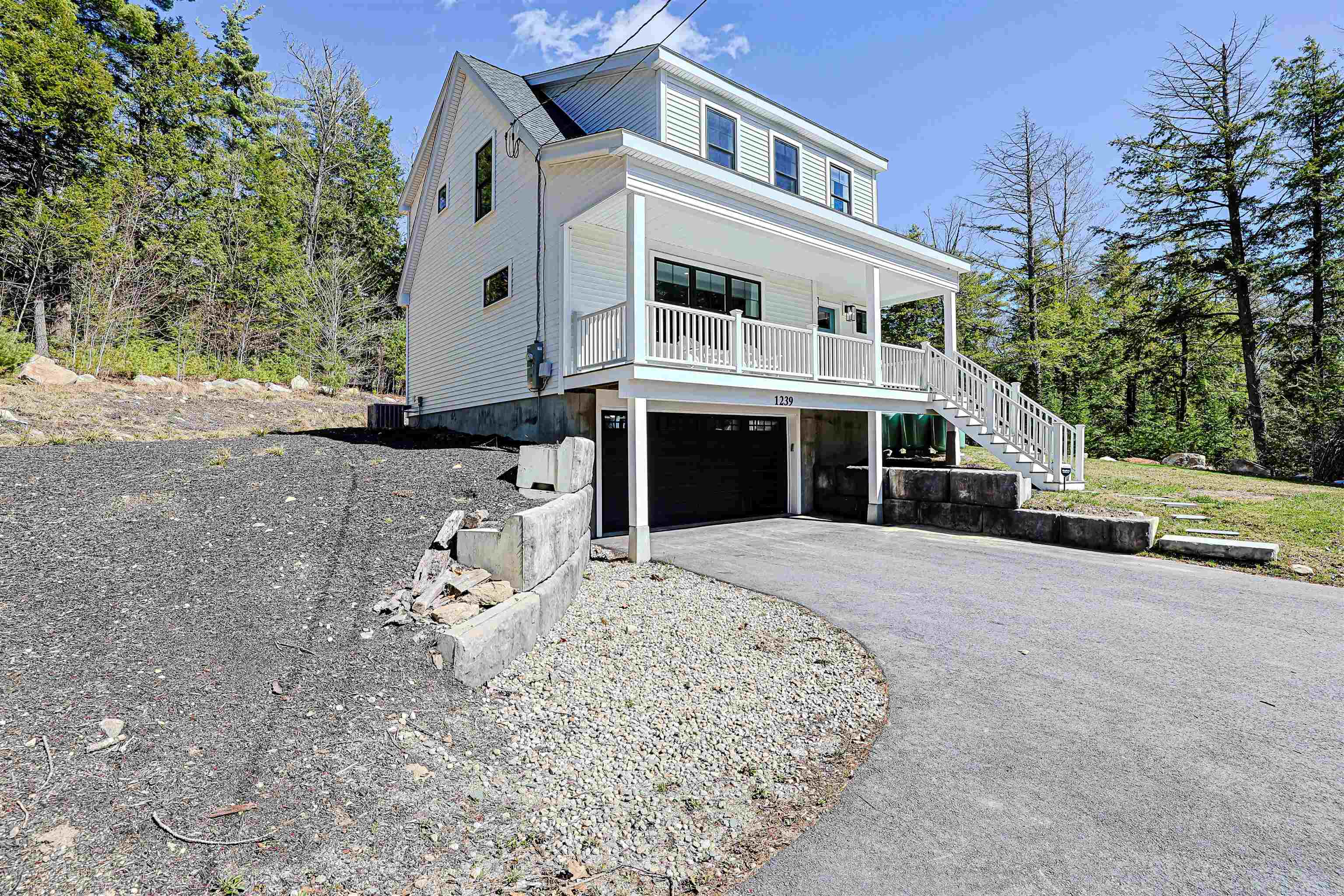1239 Center Street Wolfeboro, NH 03894 - Photo 2 of 45