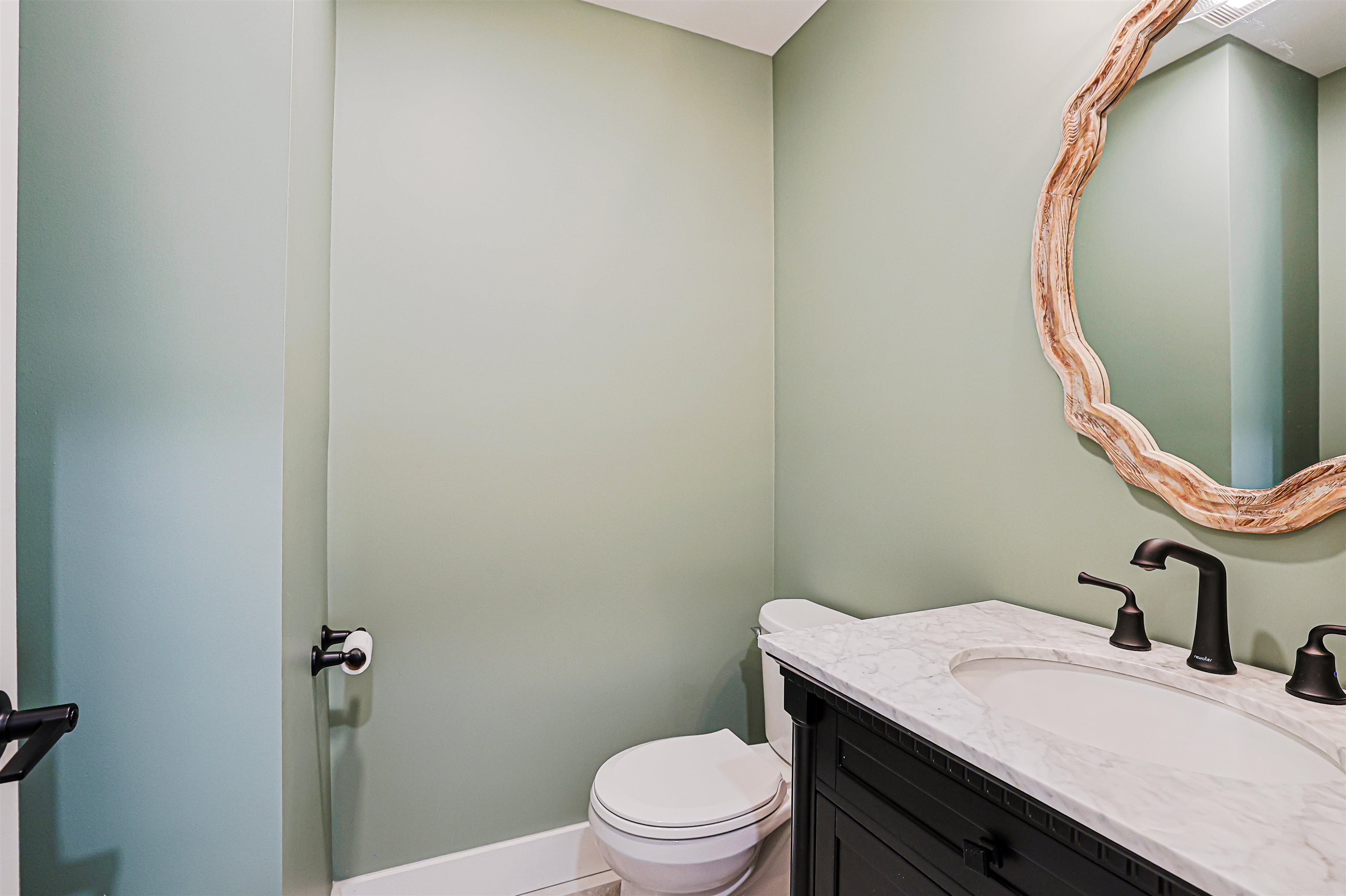 1239 Center Street Wolfeboro, NH 03894 - Photo 23 of 45
