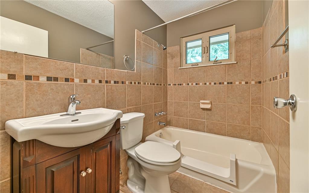 460 Highview Road Wexford, PA 15090 - Photo 15 of 25