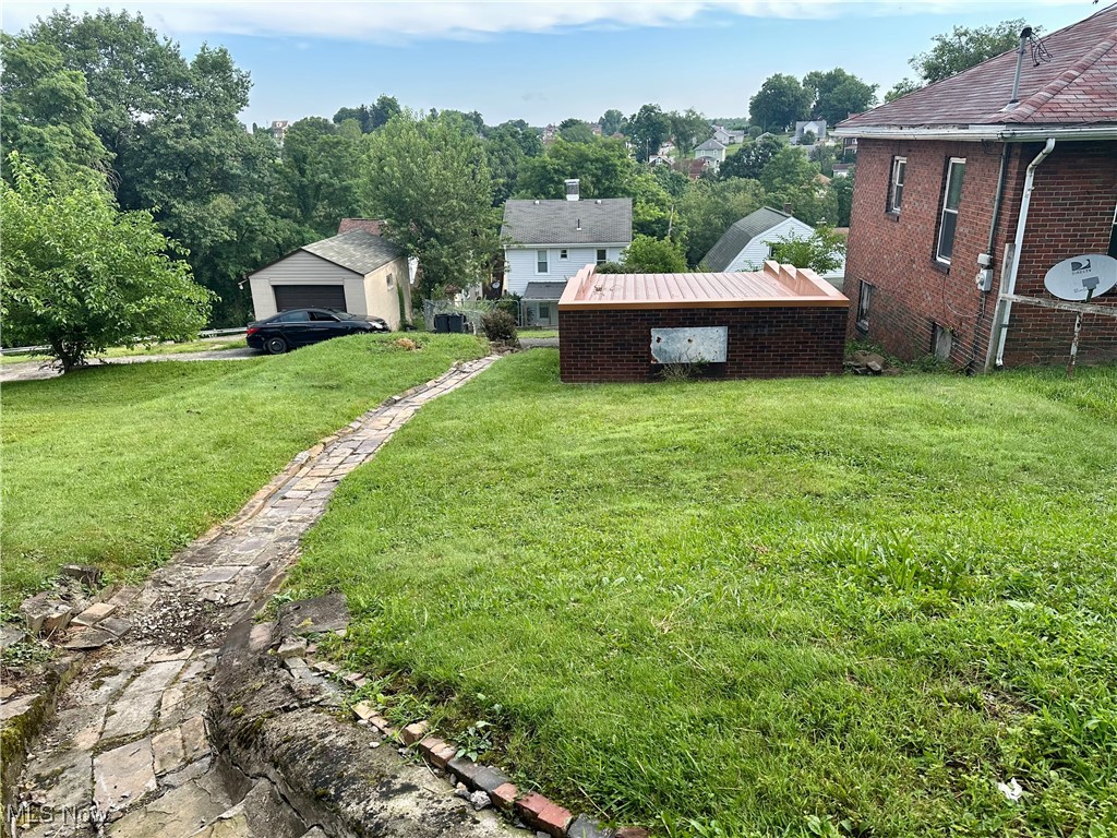 121 Pikeview Road Weirton, WV 26062 - Photo 38 of 41 Backyard featuring a garage