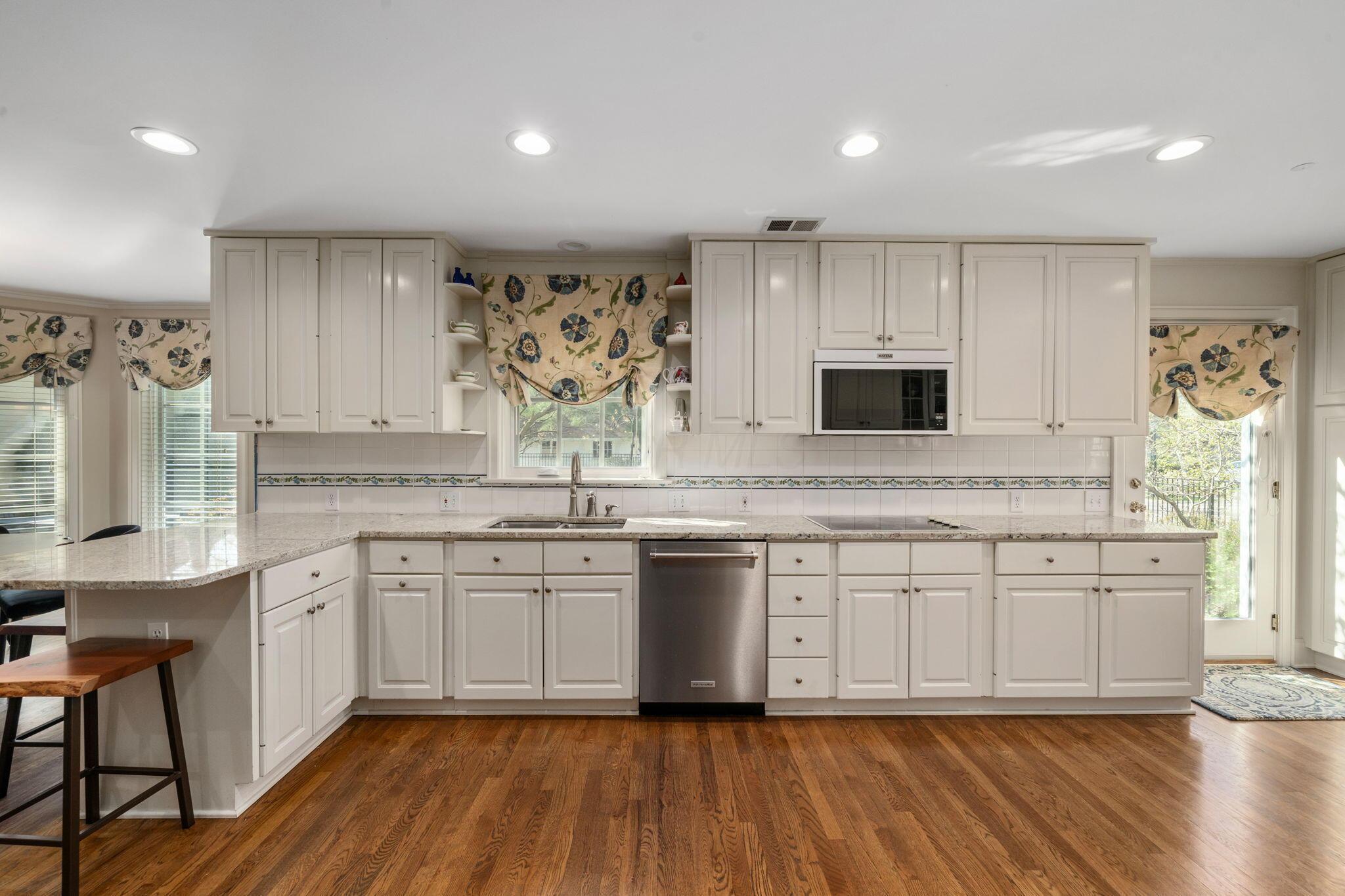 2533 Bryden Road Columbus, OH 43209 - Photo 14 of 85 28-web-or-mls-DSC08158