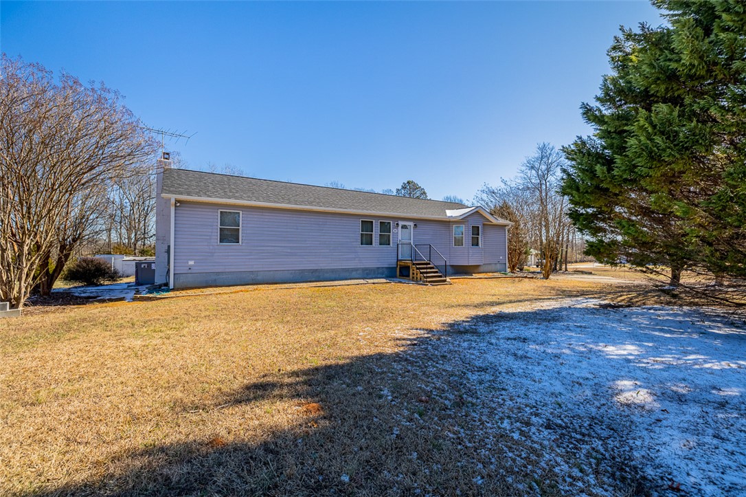 105 Canfield Road Honea Path, SC 29654 - Photo 5 of 36