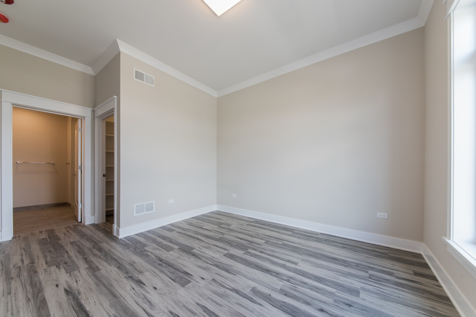 1116 Courtland Avenue, Unit 304 Park Ridge, IL 60068 - Photo 11 of 19 wooden floor in an empty room