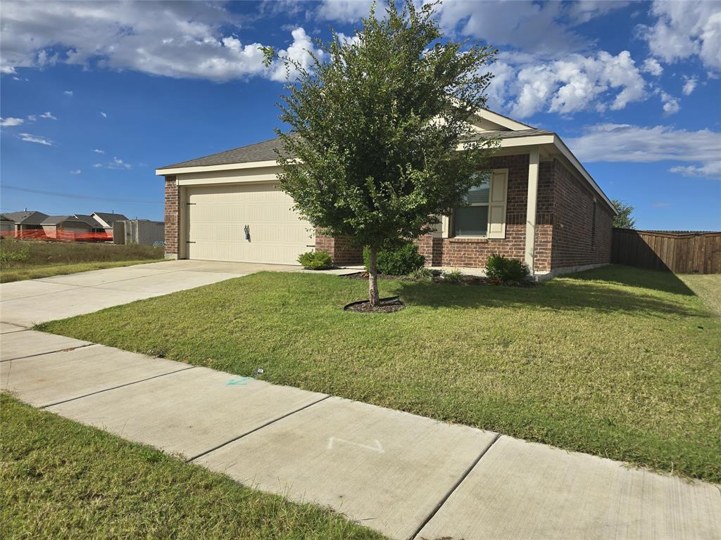 14017 Ilderton Street Pilot Point, TX 76258 - Photo 2 of 21