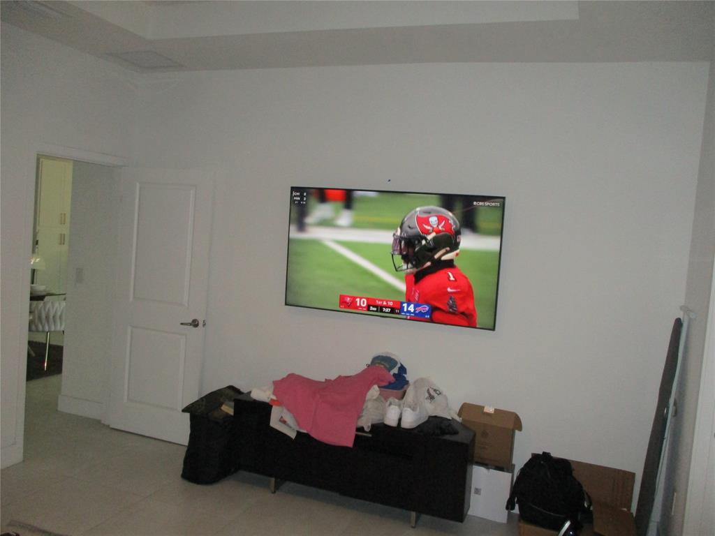 Undisclosed Address Homestead, FL 33030 - Photo 15 of 19 a room with furniture and wall painting