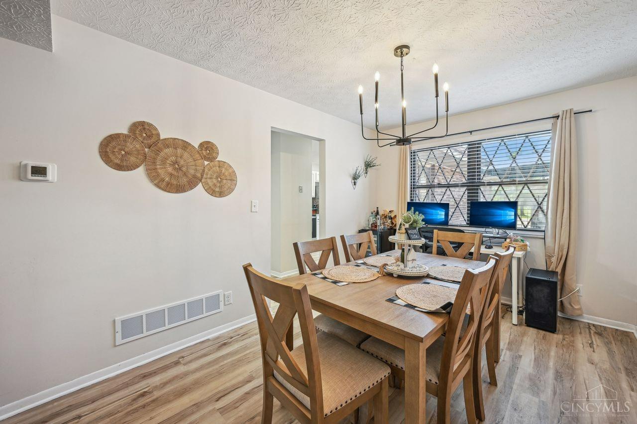5646 Springdale Road Cincinnati, OH 45251 - Photo 10 of 35 Gallery Image 10