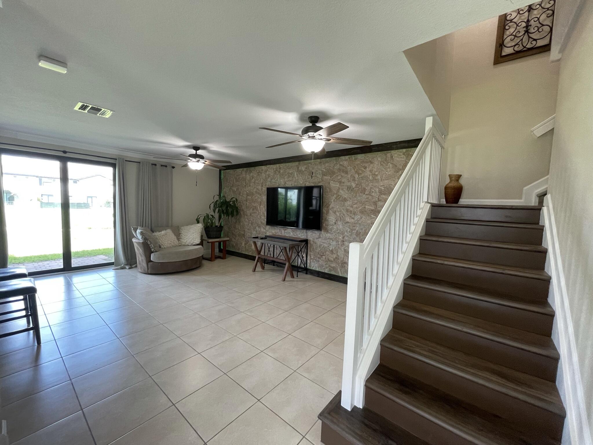 12839 Anthorne Lane Boynton Beach, FL 33436 - Photo 3 of 26 IMG_4973