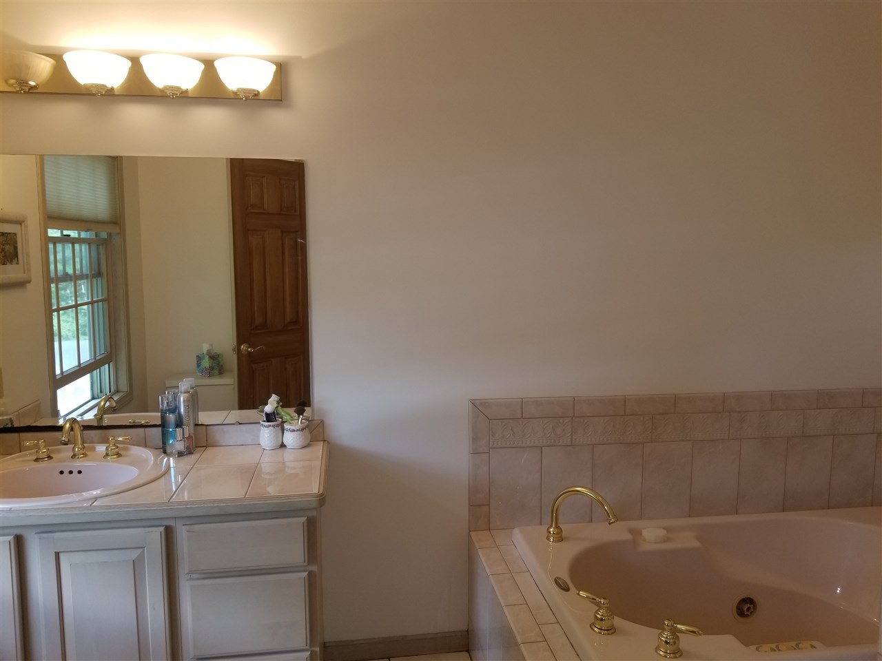 12654 Canada Road Birch Run, MI 48415 - Photo 10 of 17