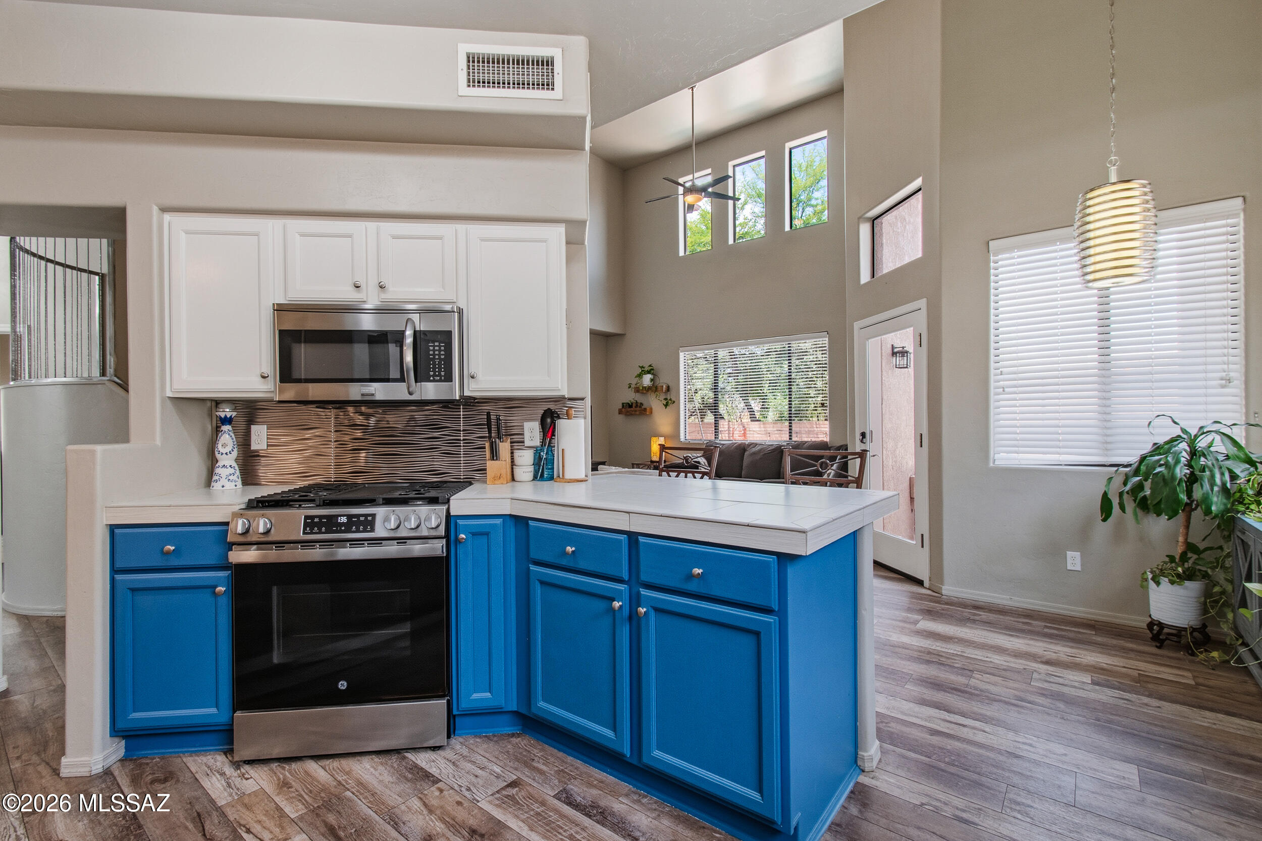 9133 East Dawn Post Road Tucson, AZ 85749 - Photo 17 of 50 Kitchen