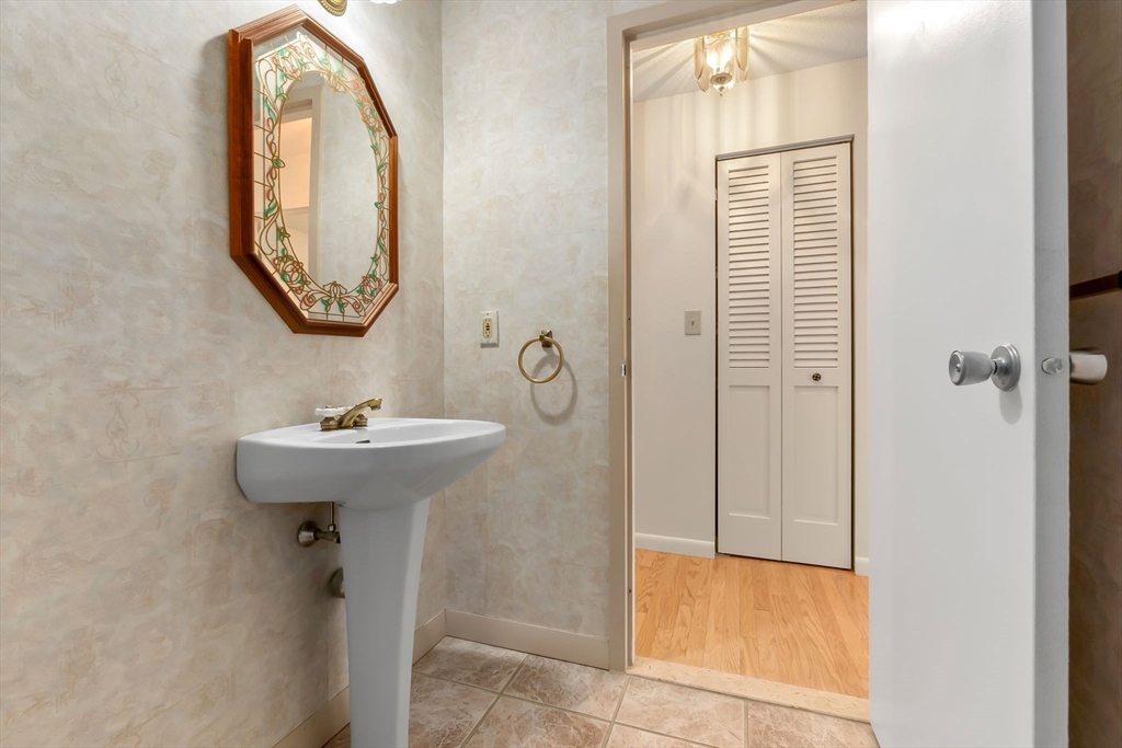 1008 Paradise Road, Unit 1M Swampscott, MA 01907 - Photo 29 of 38 Gallery Image 29