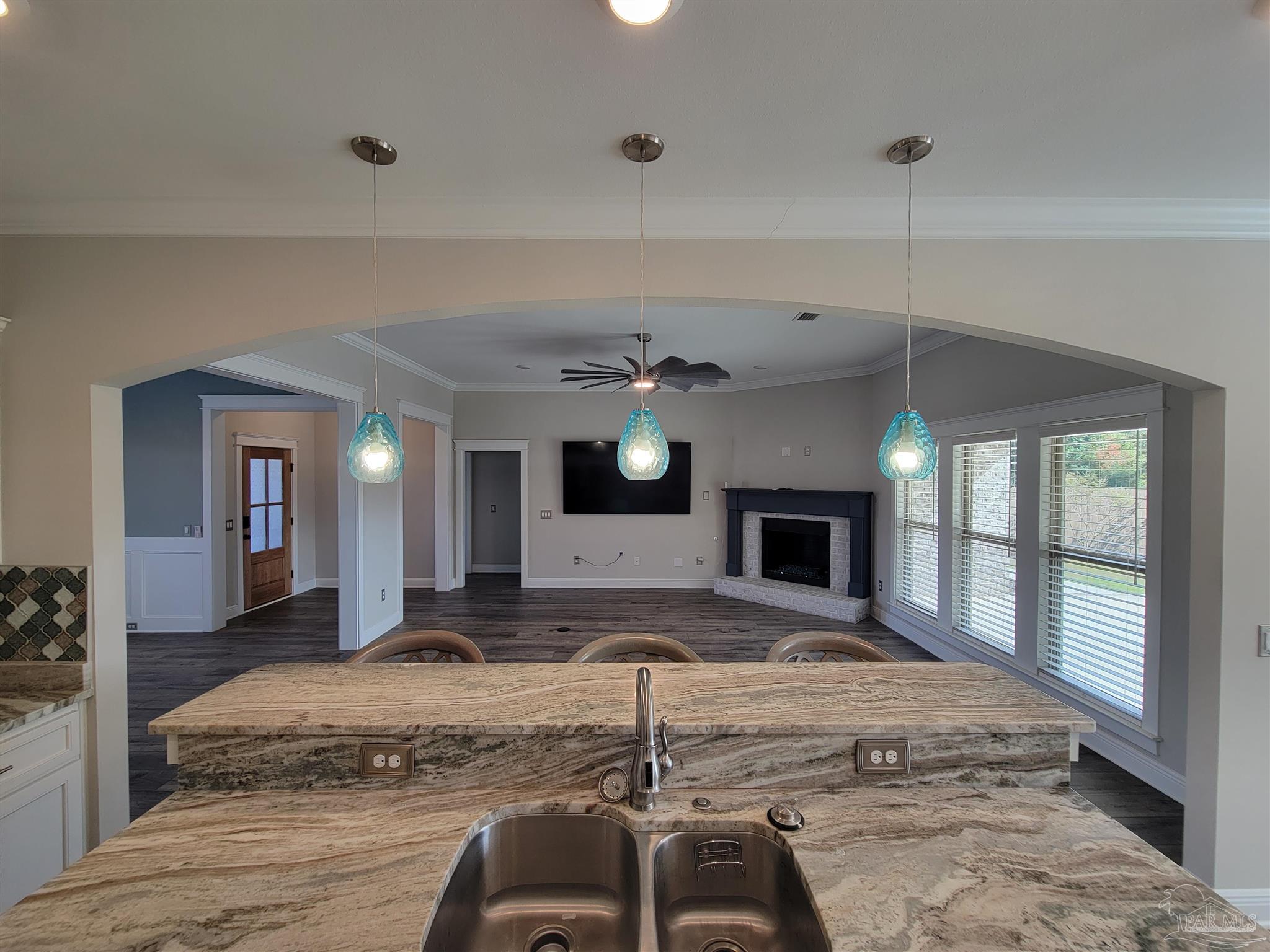 1612 Cadence Loop Cantonment, FL 32533 - Photo 7 of 40