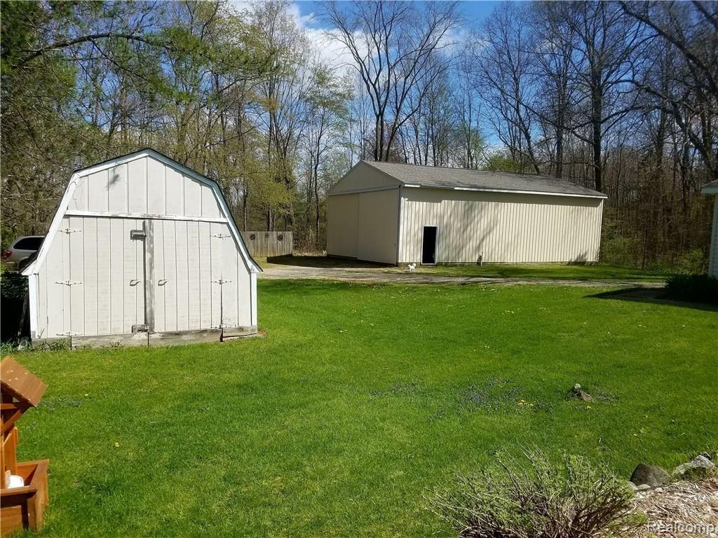 5690 Fisher Road Howell, MI 48855 - Photo 27 of 32 20170428_110746.jpg
