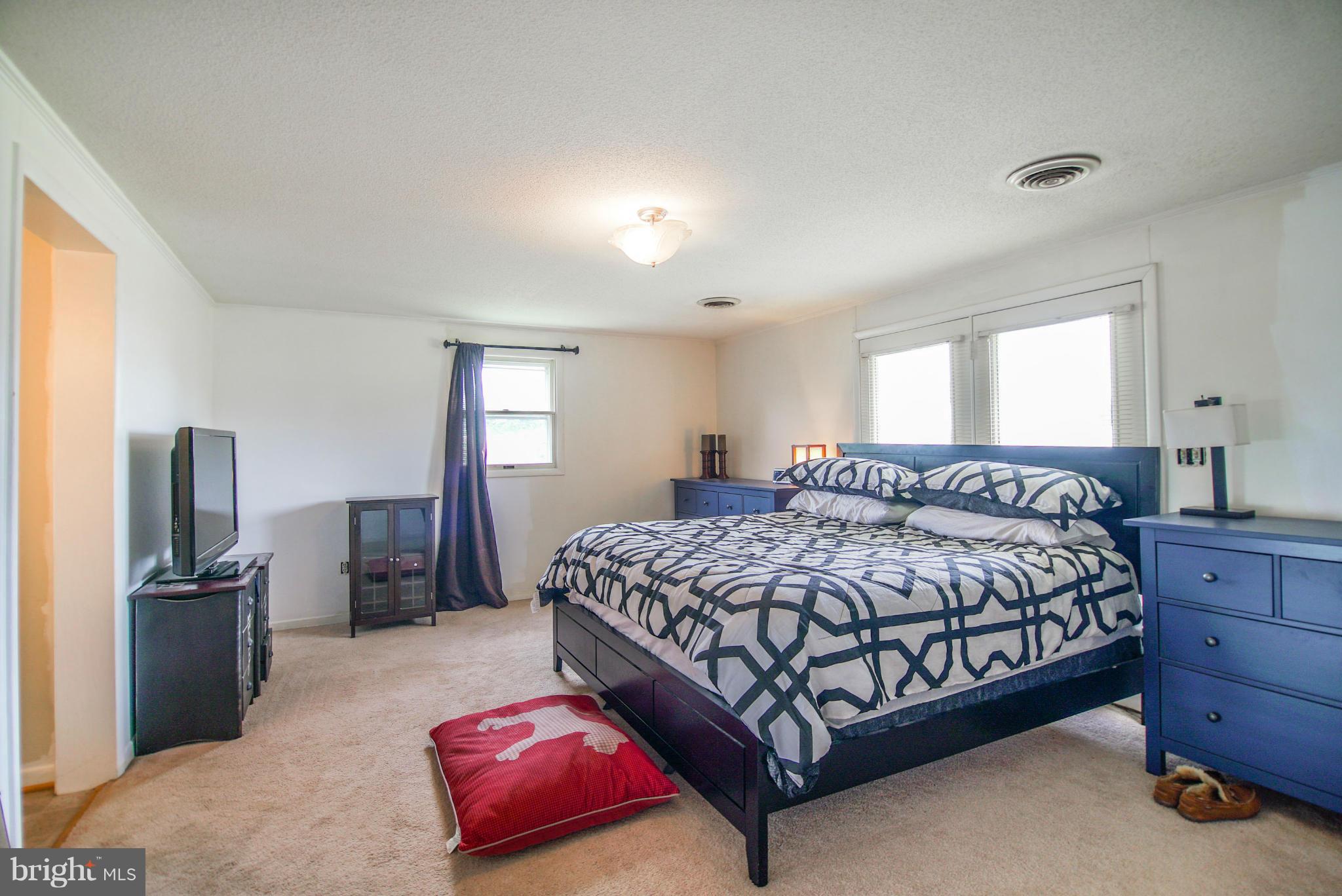 8025 Damascus Road Gaithersburg, MD 20882 - Photo 13 of 30 Bedroom (Master)