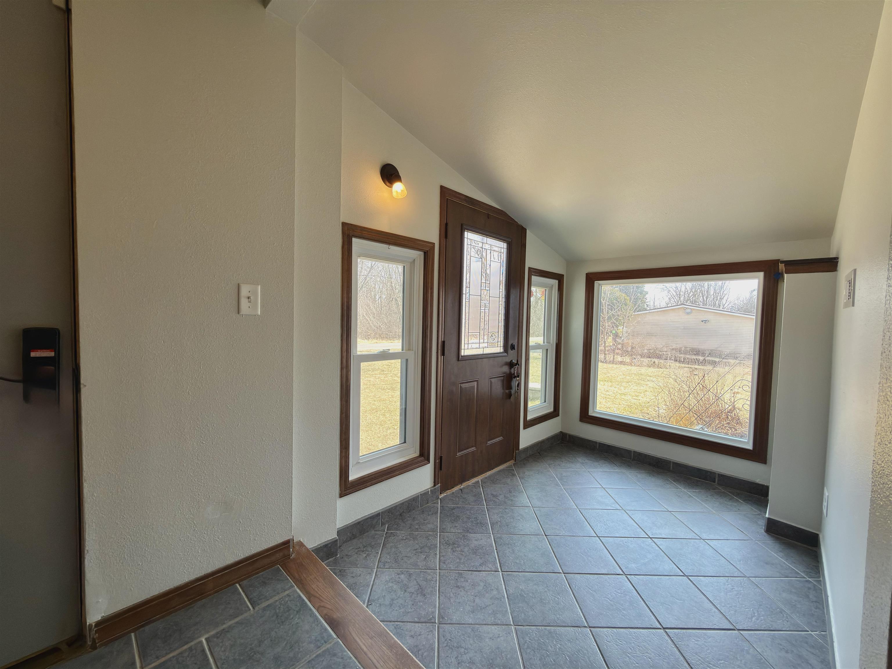 3053 Union Street Eureka, WI 54963 - Photo 8 of 71