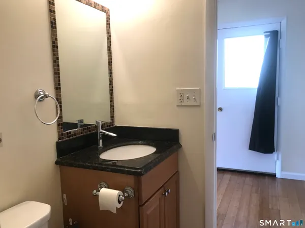 $1,700 | 60 Plainfield Avenue, Unit 10, West Haven, CT 06516