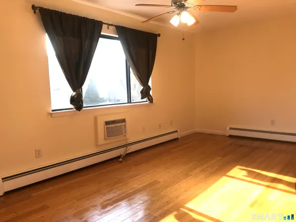 $1,700 | 60 Plainfield Avenue, Unit 10, West Haven, CT 06516