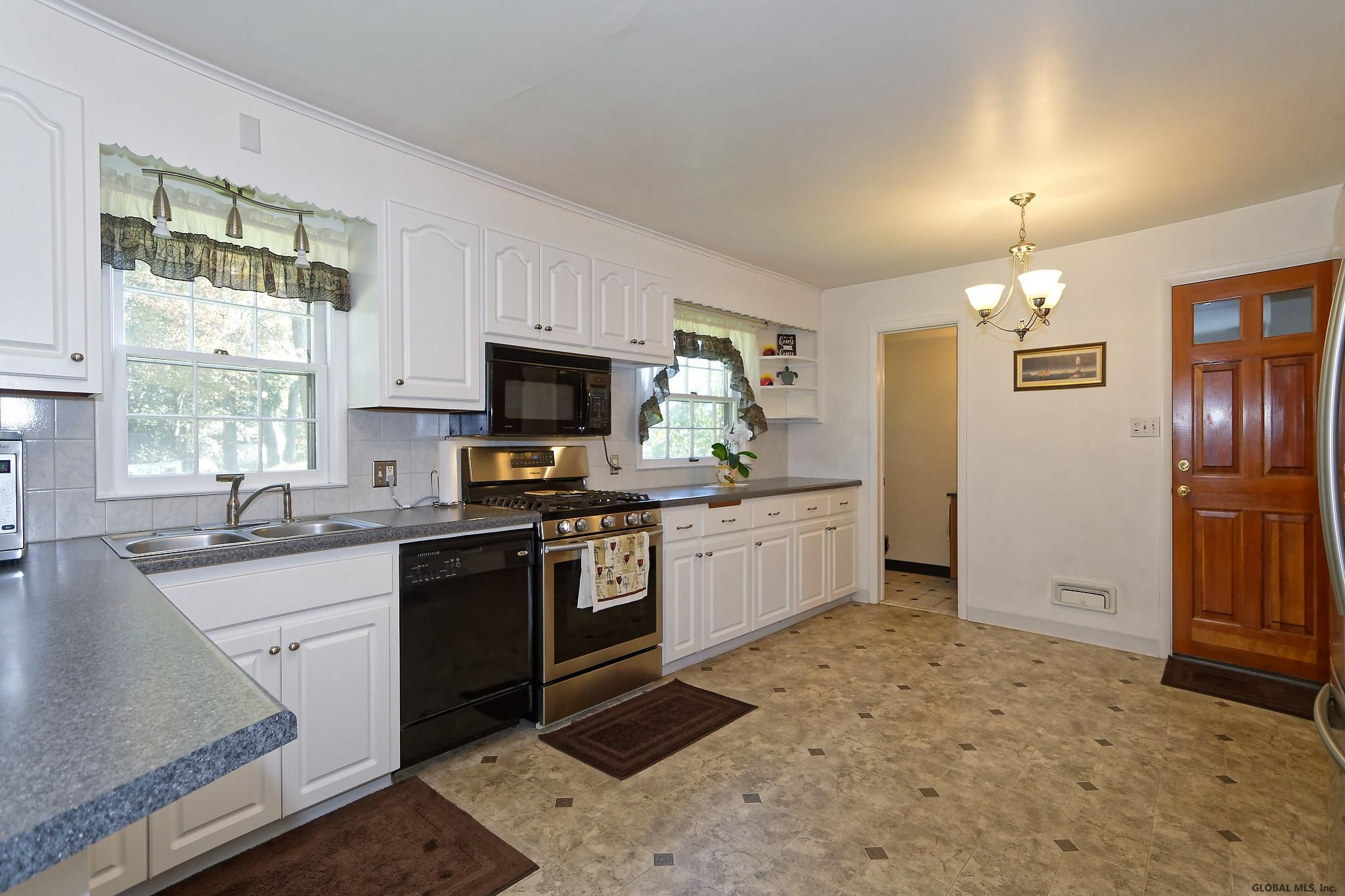 67 Miles Standish Road Rotterdam, NY 12306 - Photo 14 of 35 Photo 15