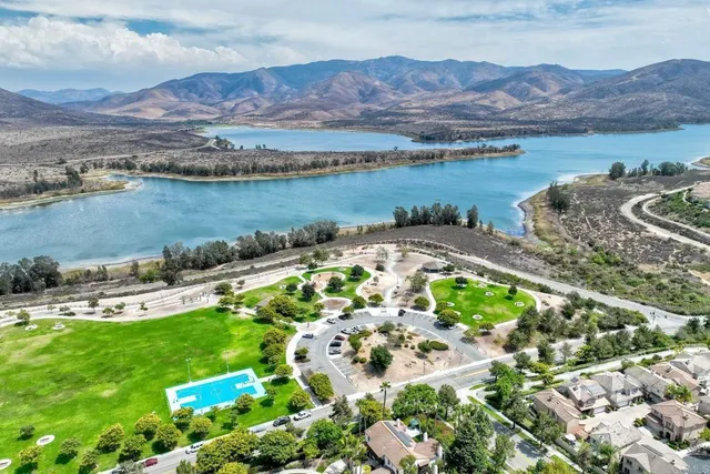 $675,000 | 1512 Champion Lane, Unit 4, Chula Vista, CA 91915