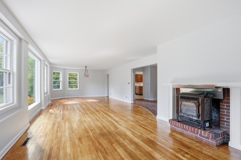 106 Bolton Road Harvard, MA 01451 - Photo 9 of 40