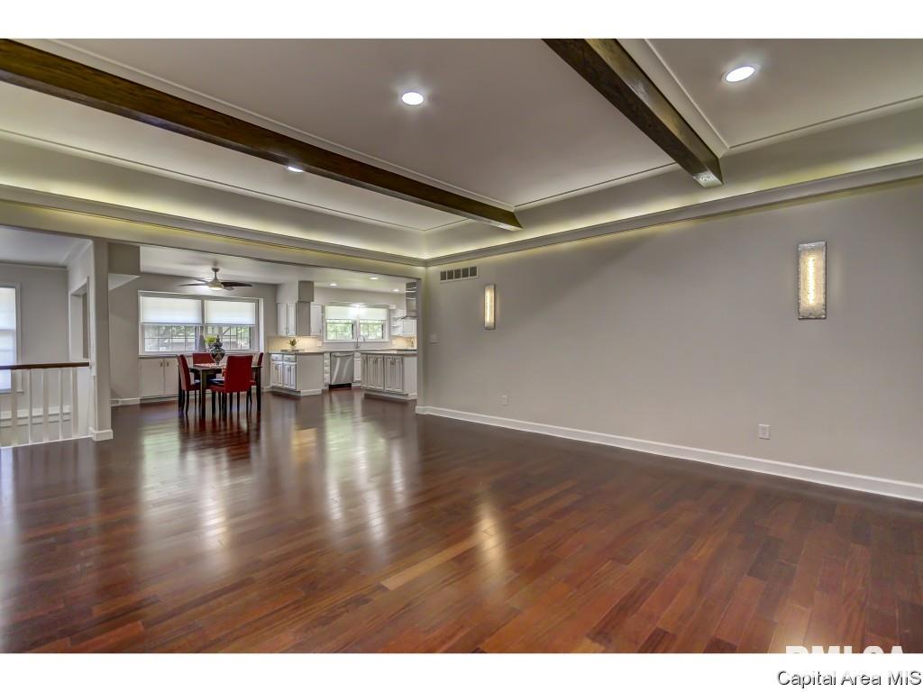 100 Pinehurst Drive Springfield, IL 62704 - Photo 11 of 36