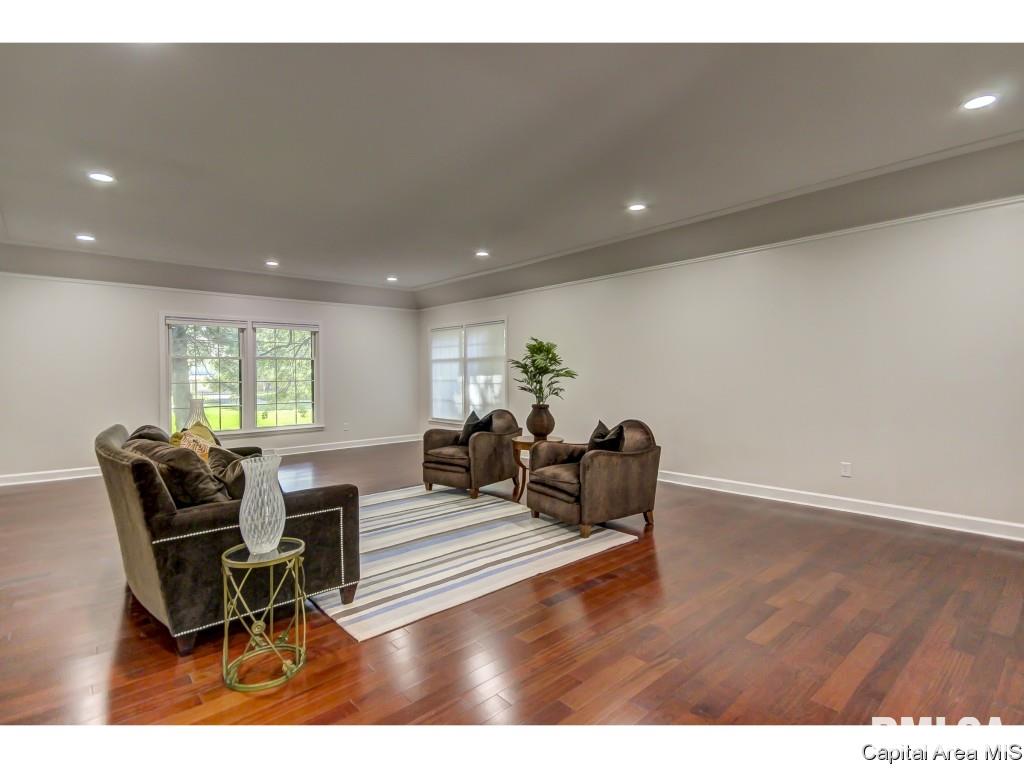 100 Pinehurst Drive Springfield, IL 62704 - Photo 13 of 36