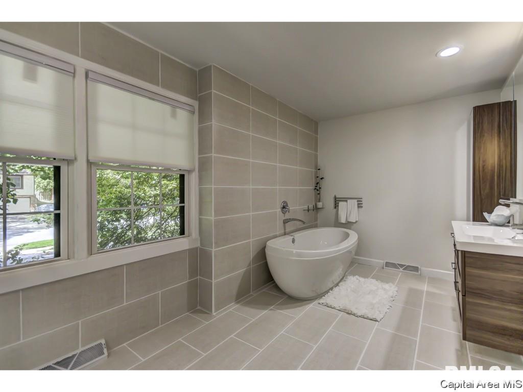 100 Pinehurst Drive Springfield, IL 62704 - Photo 27 of 36