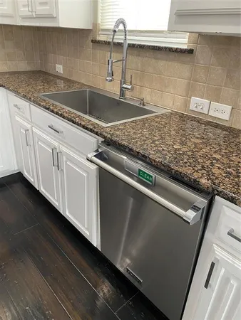 $3,700 | 2920 Pinehurst Lane, Grand Prairie, TX 75104