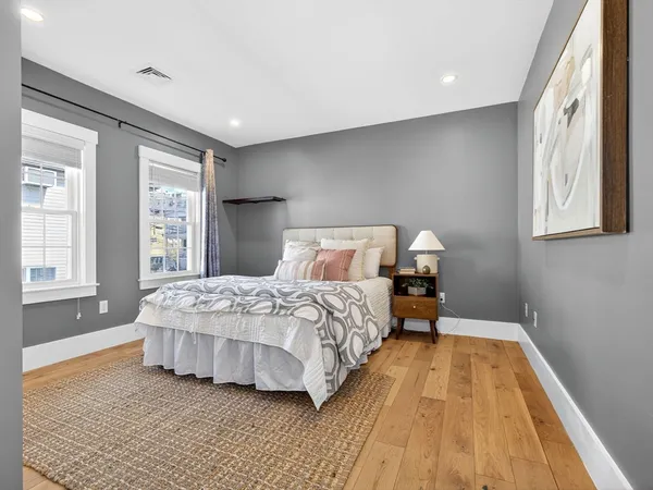 $1,250,000 | 57 Farragut Avenue, Unit 2, Somerville, MA 02144