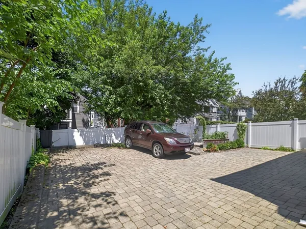 $1,250,000 | 57 Farragut Avenue, Unit 2, Somerville, MA 02144