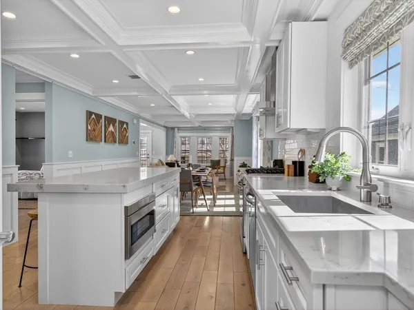 $1,250,000 | 57 Farragut Avenue, Unit 2, Somerville, MA 02144