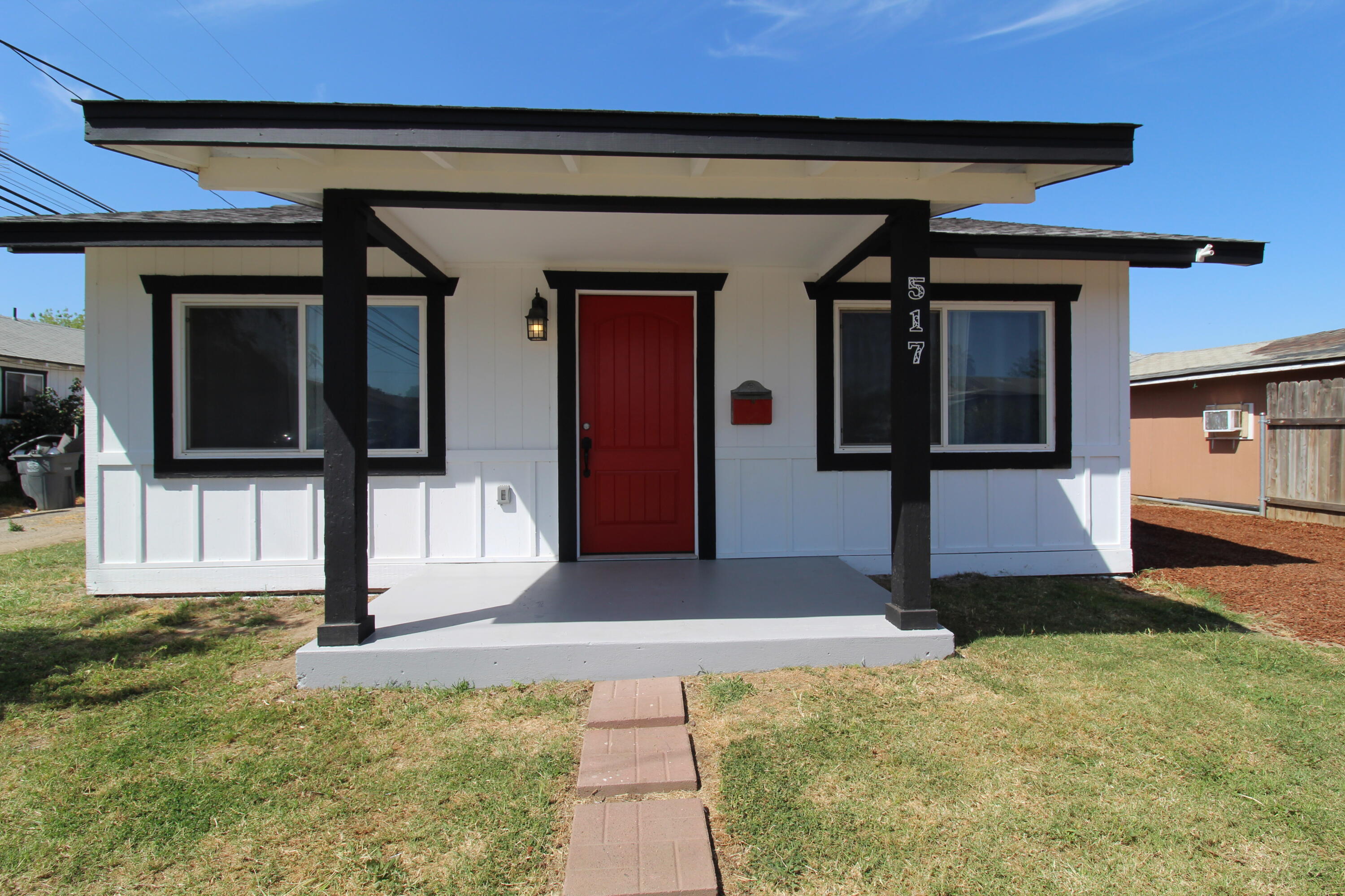517 West Maple Street Exeter, CA 93221 - Photo 6 of 24 IMG_9286