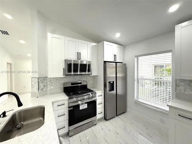 $2,800 | 8989 Northwest 53rd Street, Sunrise, FL 33351