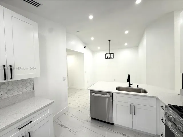 $2,800 | 8989 Northwest 53rd Street, Sunrise, FL 33351