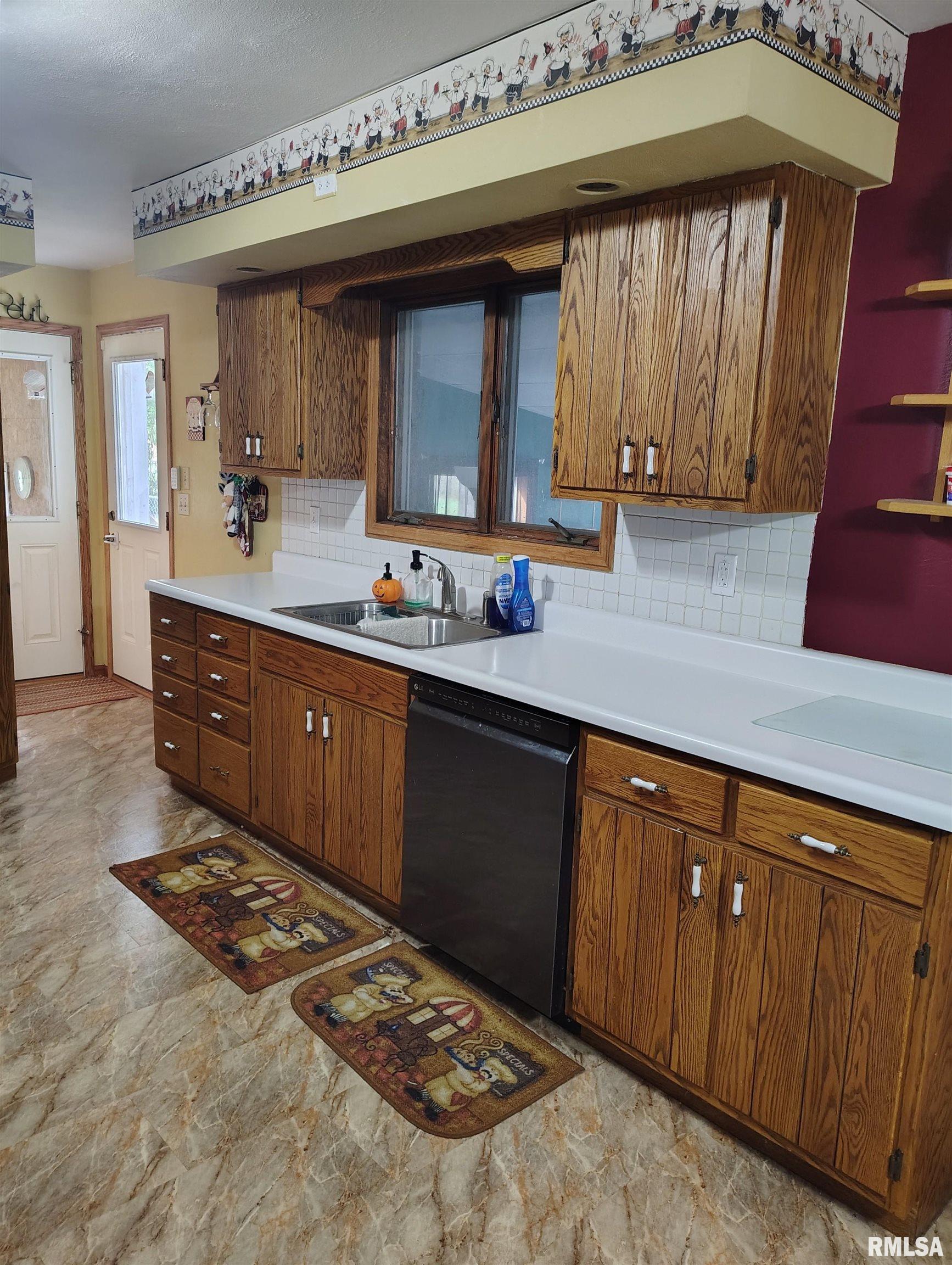 26588 East Maplewood Lane Canton, IL 61520 - Photo 11 of 50