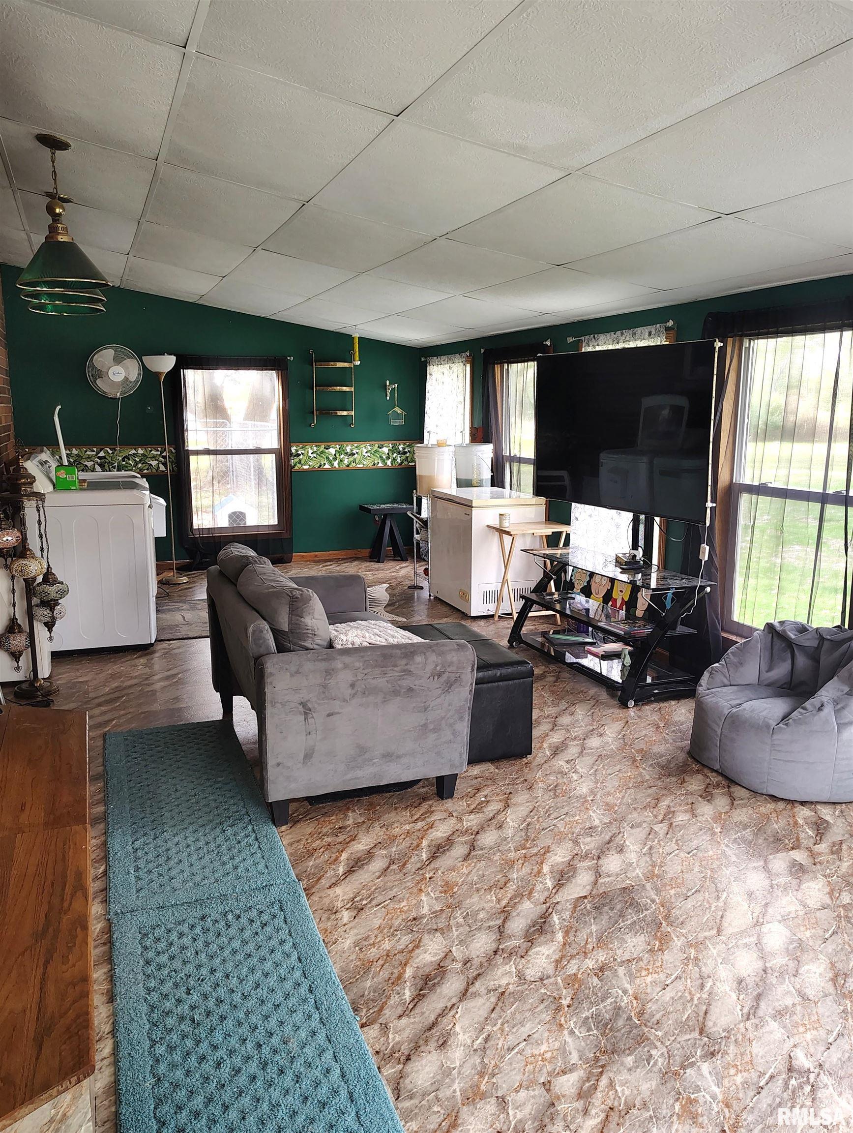 26588 East Maplewood Lane Canton, IL 61520 - Photo 17 of 50