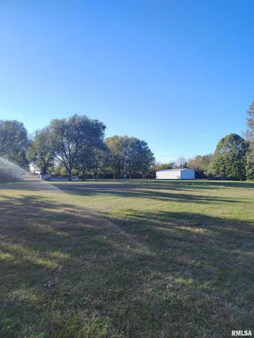 $399,000 | 26588 East Maplewood Lane, Canton, IL 61520