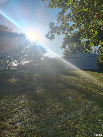 $399,000 | 26588 East Maplewood Lane, Canton, IL 61520