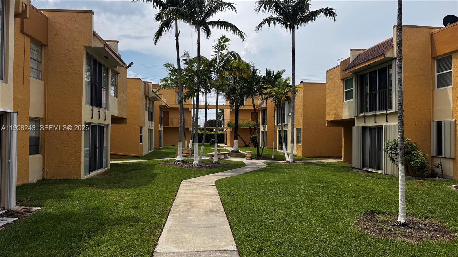 9301 Southwest 4th Street, Unit 114E Miami, FL 33174 - Photo 38 of 46