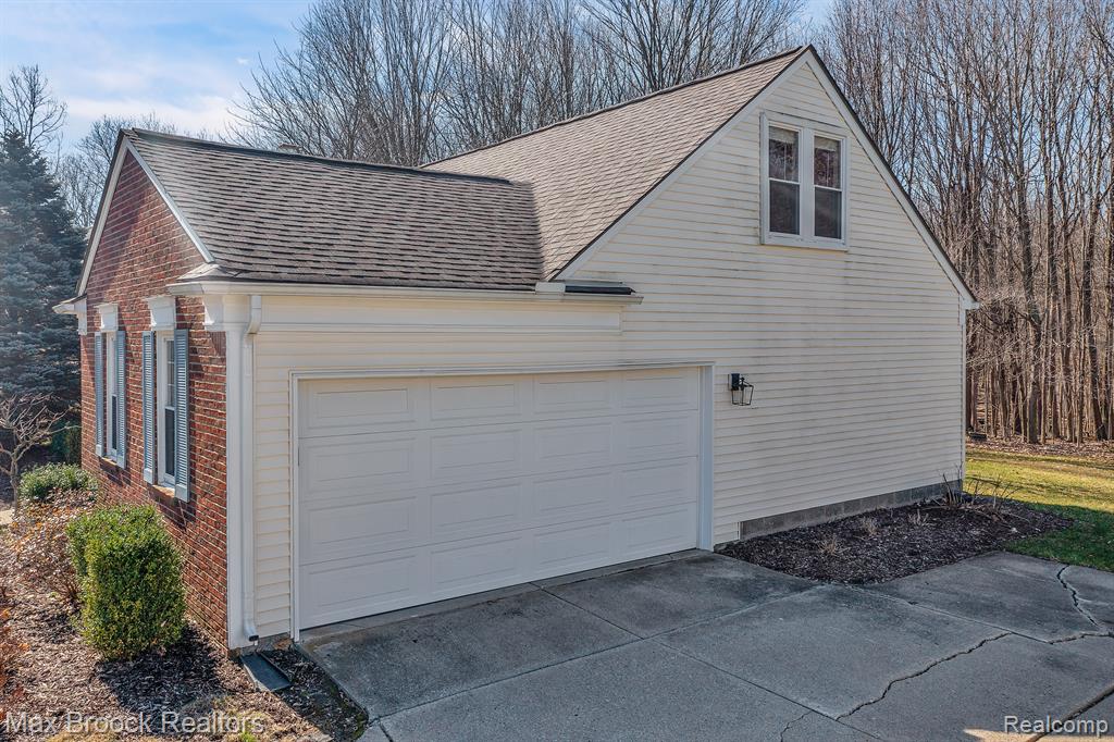 2103 North Fairview Lane Rochester Hills, MI 48306 - Photo 33 of 45
