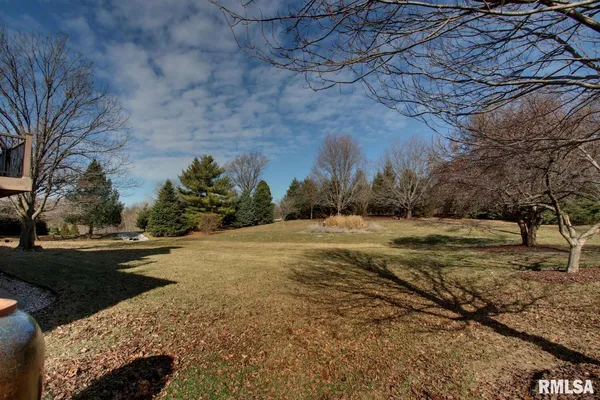 $675,000 | 609 Long Drive, Quincy, IL 62305