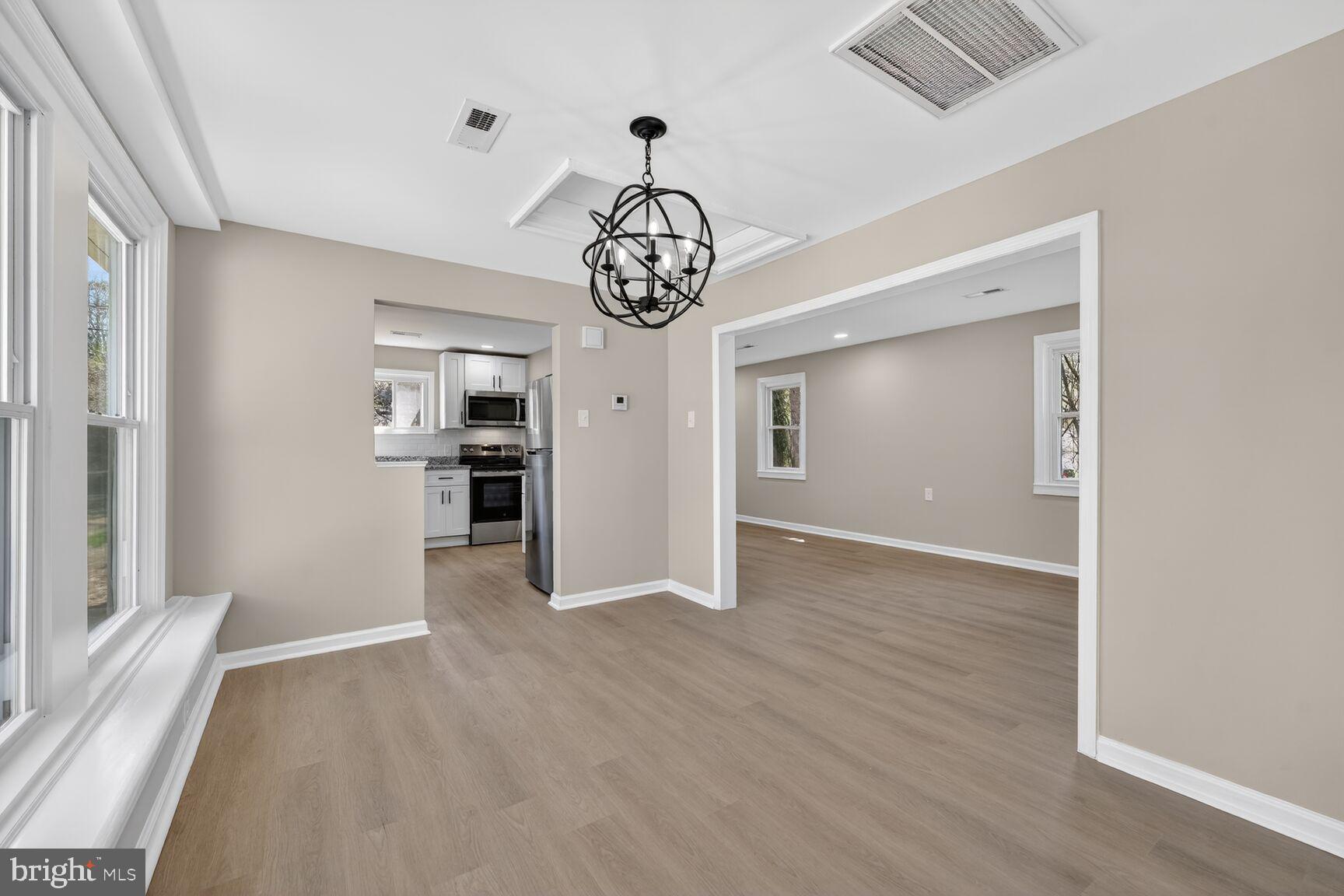 9329 Allentown Road Fort Washington, MD 20744 - Photo 4 of 14 Dining room